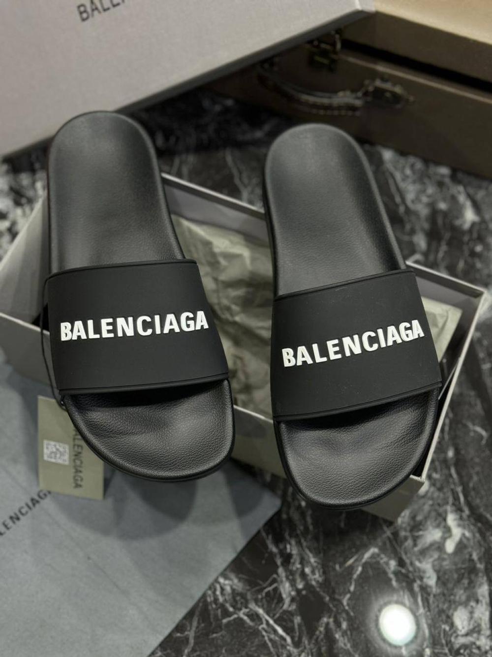 Шлепанцы Balenciaga