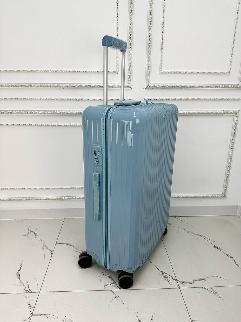 Чемодан Rimowa М