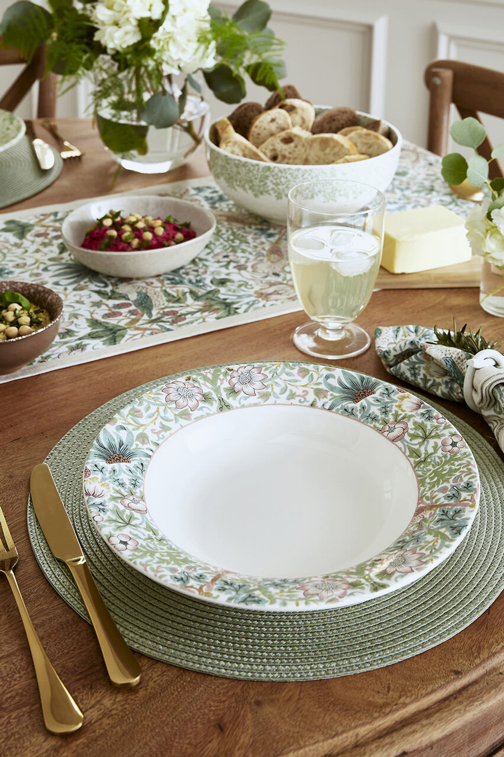 Spode Тарелка Morris&Co. Клубничный вор глубиной 26 см MCO45746-D