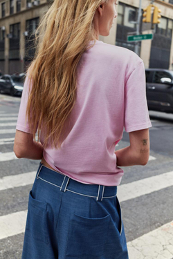 ZARA ФУТБОЛКА С ДЕКОРОМ И ЭФФЕКТОМ ПОТЕРТОСТИ, РОЗОВЫЙ