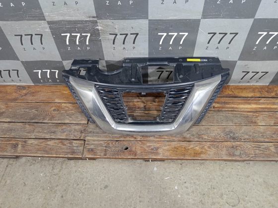 Решетка радиатора Nissan X-Trail 3 (T32) 17-23 Б/У Оригинал 623106FR6C
