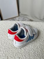 Кроссовки Adidas, 23