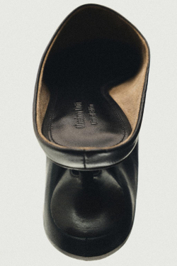 Massimo Dutti Кожаные туфли на низком каблуке с открытой пяткой - Limited Edition, черный