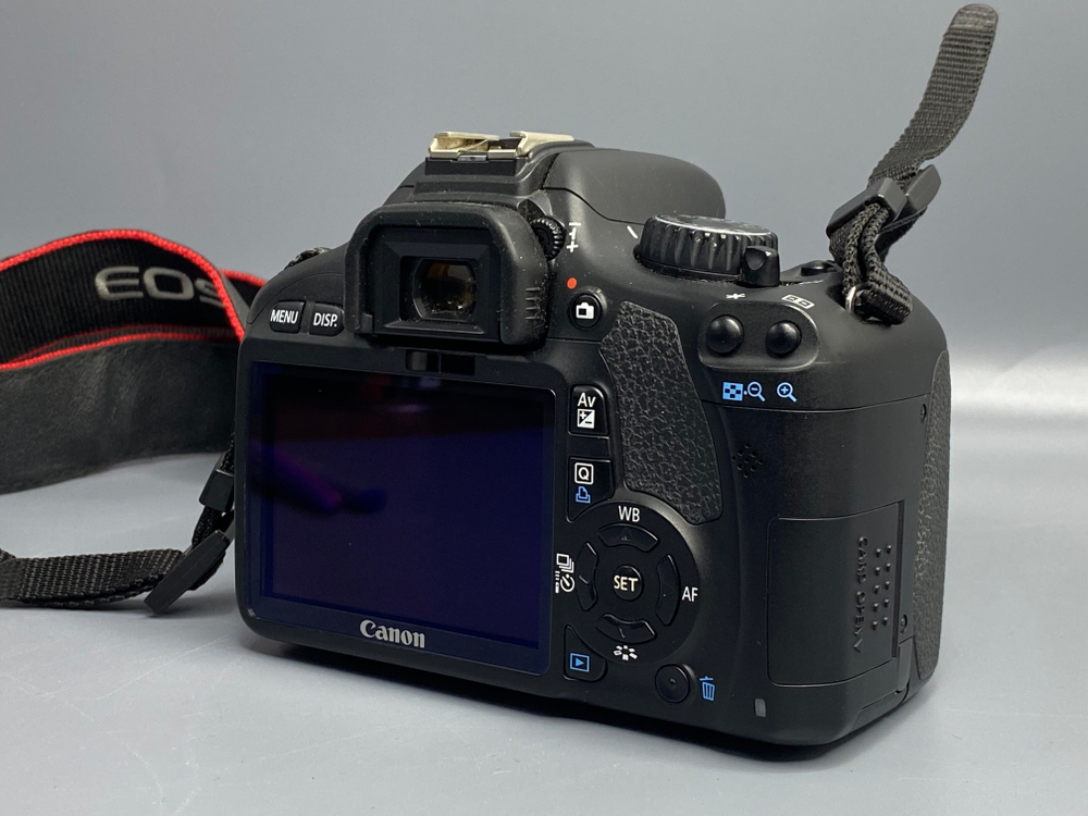 Canon EOS 550D + Kit 18-55mm — 7414 кадров
