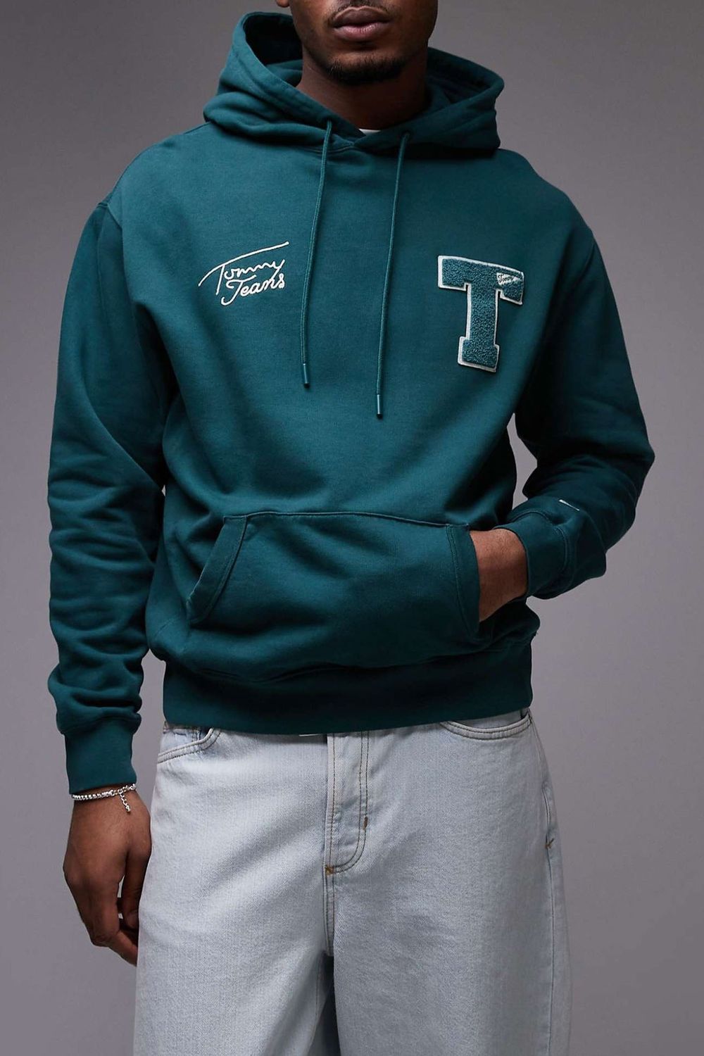 Толстовка мужская TOMMY JEANS T GRAPHIC HOODIE