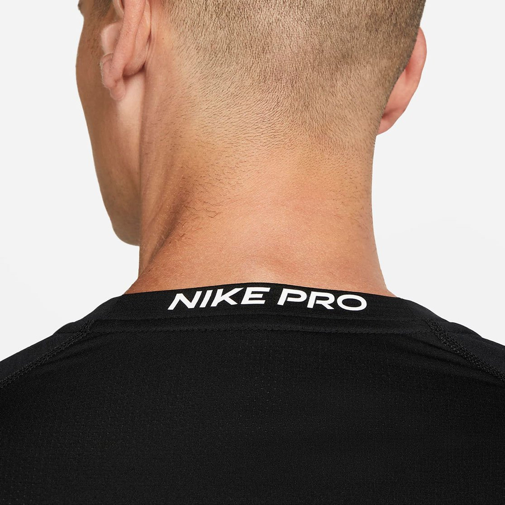 FB7982-010 Футболка компрессионная Nike Pro Top Warm LS Crew FB7982-010
