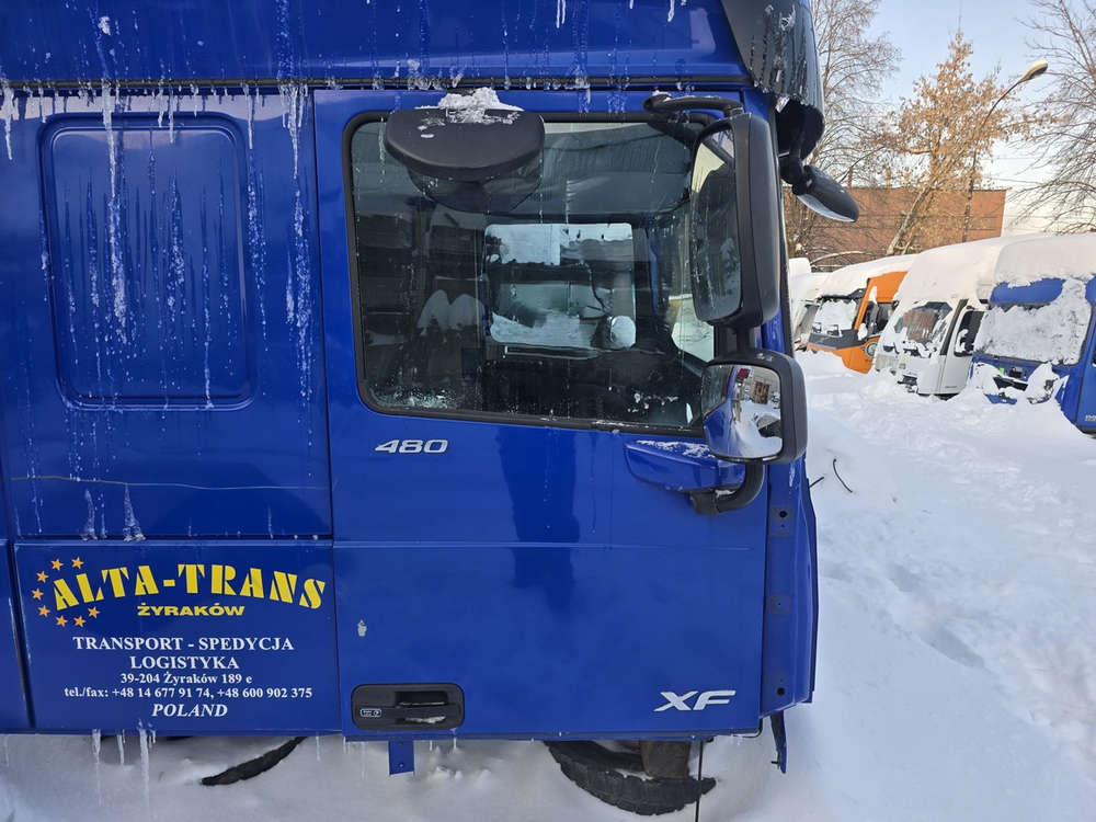 Дверь правая в сборе 2018г