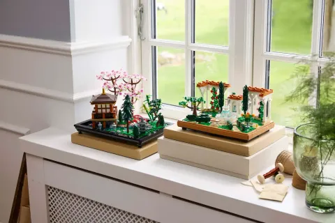 Конструктор LEGO Icons 10359 Сад с фонтаном