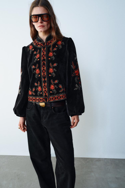 ZARA БАРХАТНАЯ КУРТКА С ВЫШИВКОЙ, ЧЕРНЫЙ