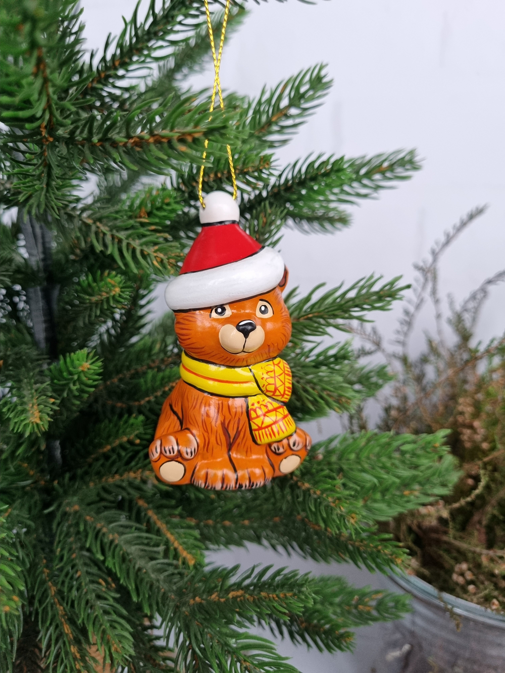 Котик в шапочке ёлочная игрушка из фарфора