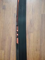 Беговые лыжи STC ULTRA MAX SKATE c установленной платформой NIS (2026/2027)