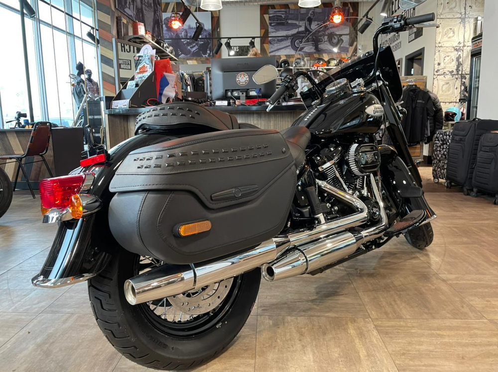 Мотоцикл Harley-Davidson Heritage 114 Softail Vivid Black