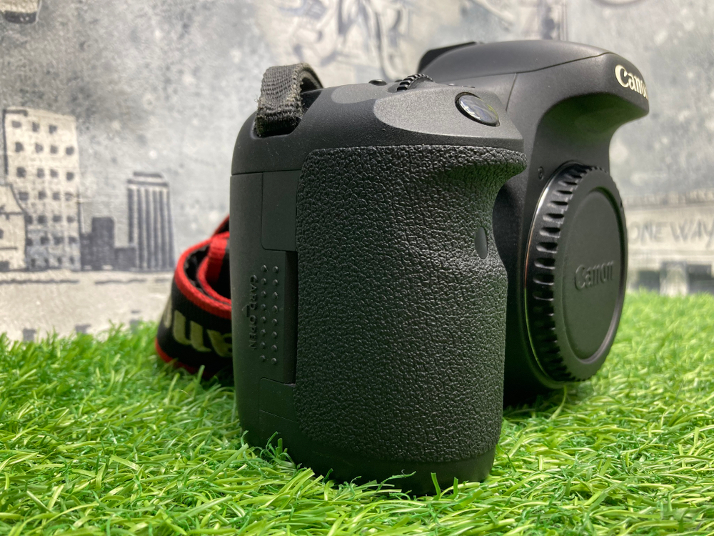 Canon EOS 7D 23.000 кадров