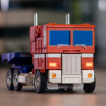 Робот трансформер Robosen Оптимус-Прайм (Optimus Prime Elite)