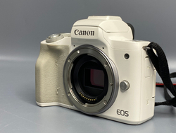 Canon EOS M50