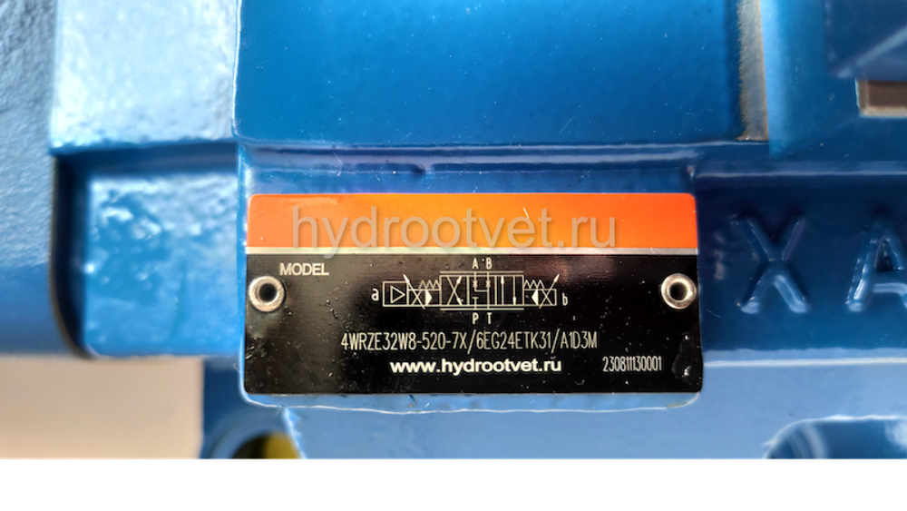 4WRZE32W8-520-7X/6EG24ETK31/A1D3M - Пропорциональный распределитель Ду32 со встроенным усилителем (OBE), номинальный расход 520 л/мин, схема W8-, каналы управления ET - X и Y - внутренние, сигнал управления ± 10 В