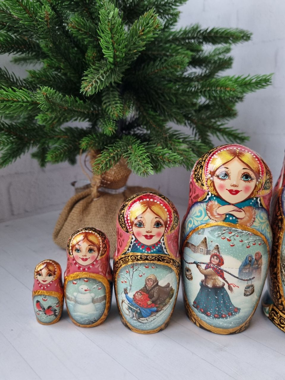 Матрешка 18см "Русская зима" 5 мест