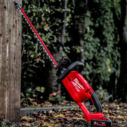 Аккумуляторный кусторез Milwaukee M18 CHT-0 FUEL 4933459346