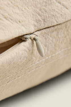 ZARA HOME ОДНОТОННЫЙ ЧЕХОЛ НА ПОДУШКУ С КОНТРАСТНЫМИ КРАЯМИ, КРЕМОВЫЙ