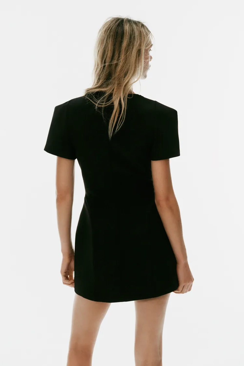 ZARA МИНИ-ПЛАТЬЕ СО СКЛАДКАМИ, ЧЕРНЫЙ
