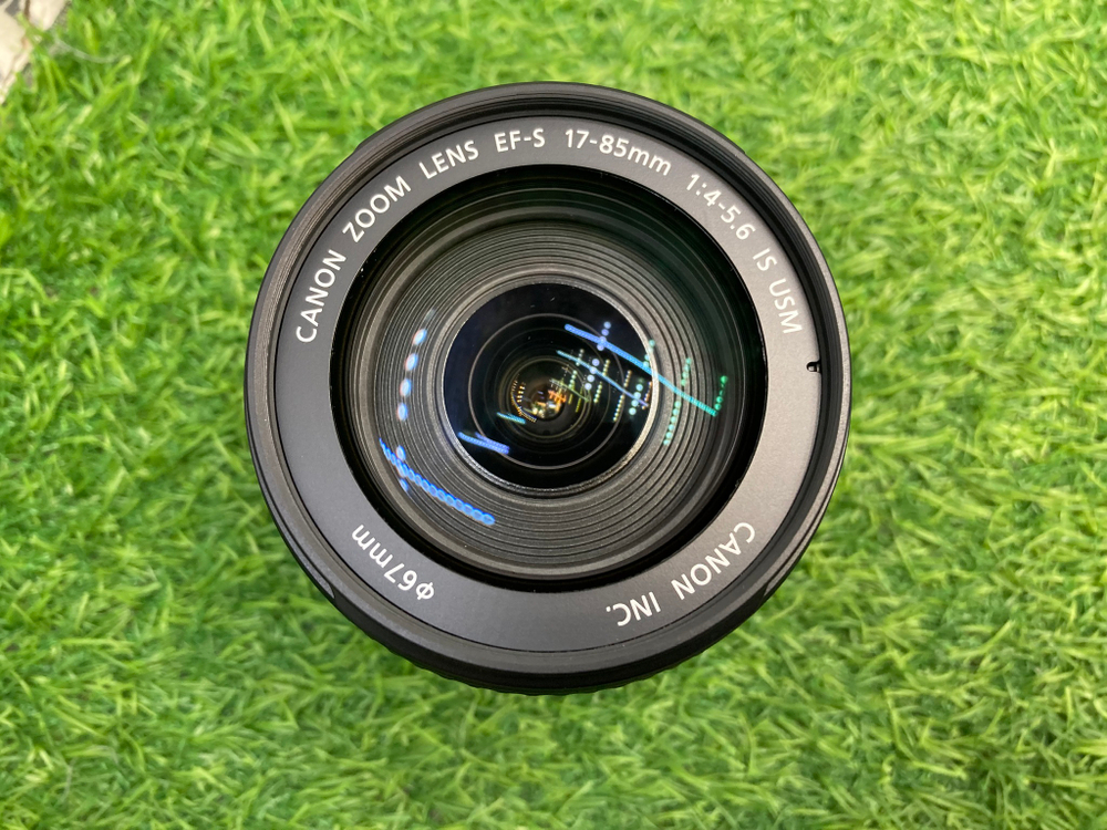 Canon EF-S 17-85mm 4-5.6 IS USM