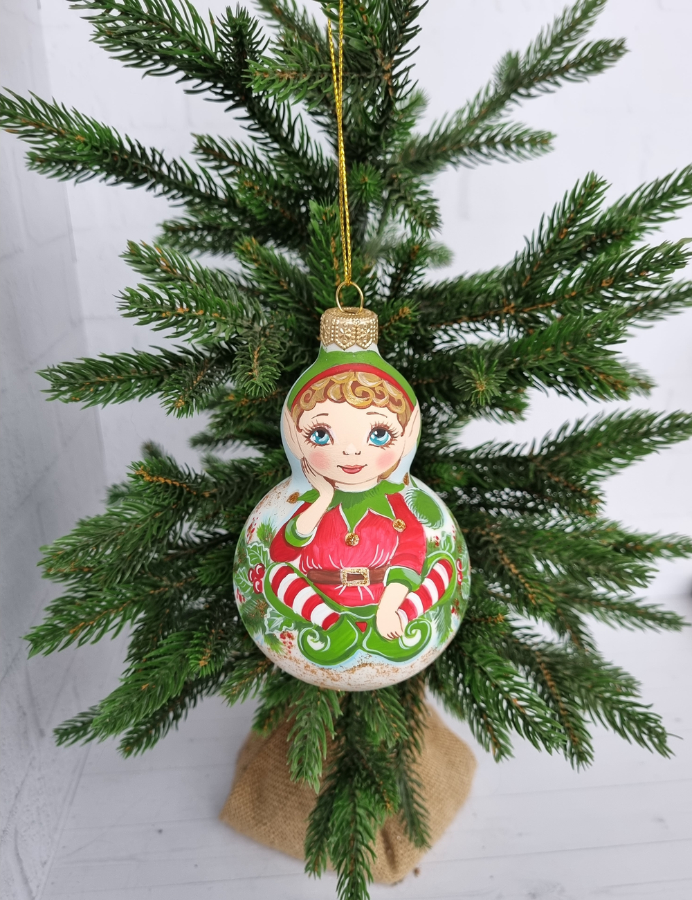 Эльф стеклянная игрушка