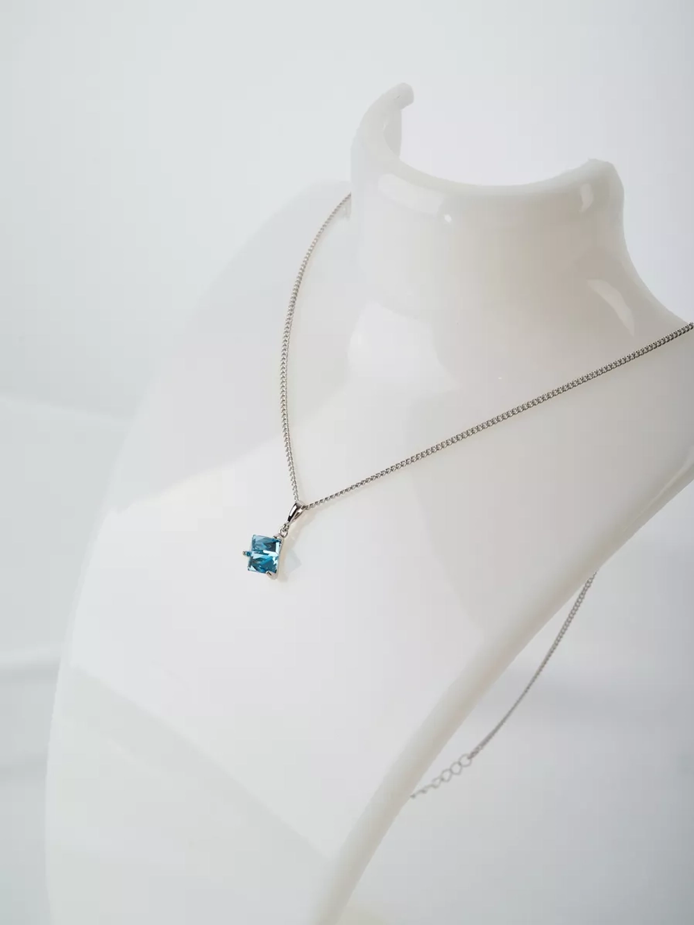 Кулон-кубик Миражи с голубым кристаллом Swarovski