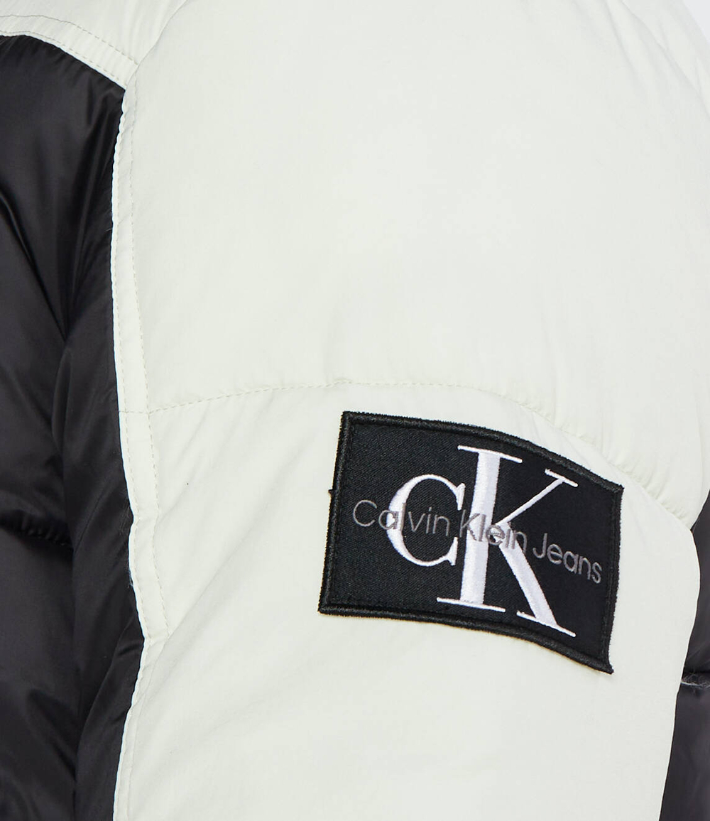 Куртка CALVIN KLEIN JEANS - черный(J30J323461)