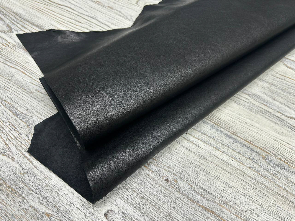 Черная кожа Bisonte Nero поверхность