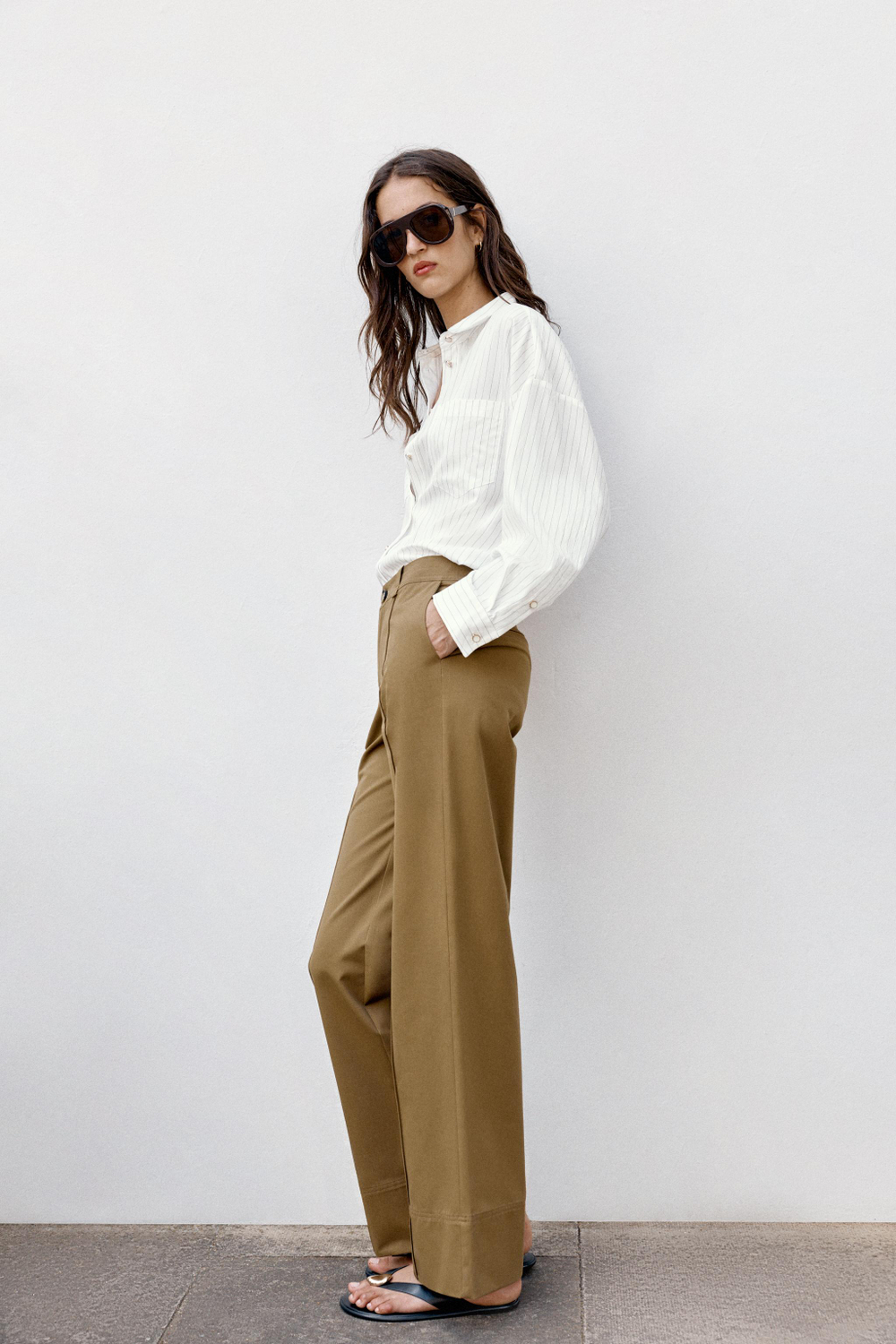 БРЮКИ BOOTCUT С ДЕКОРАТИВНОЙ СТРОЧКОЙ — ZARA