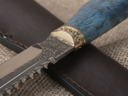 Нож "Алтай", сталь Bohler N690, рукоять синяя стабилизированная береза