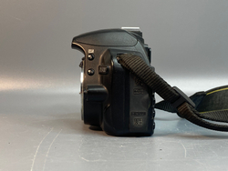 Nikon D3100 Сломан затвор
