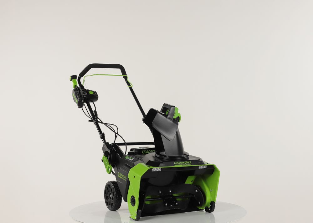 Аккумуляторный снегоуборщик Greenworks GD82ST, 2602507,82v, 56 см, без АКБ и ЗУ