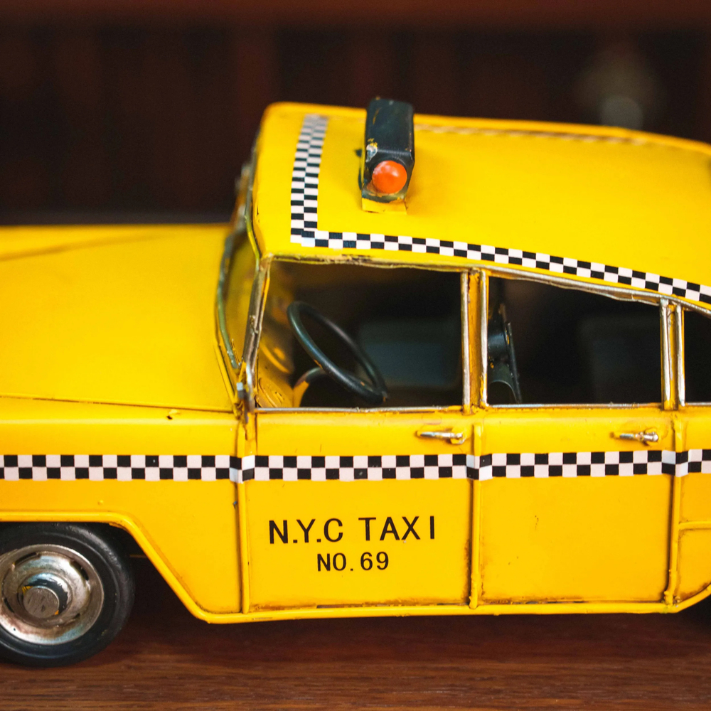 Винтажная модель знаменитого жёлтого N.Y.C. Taxi