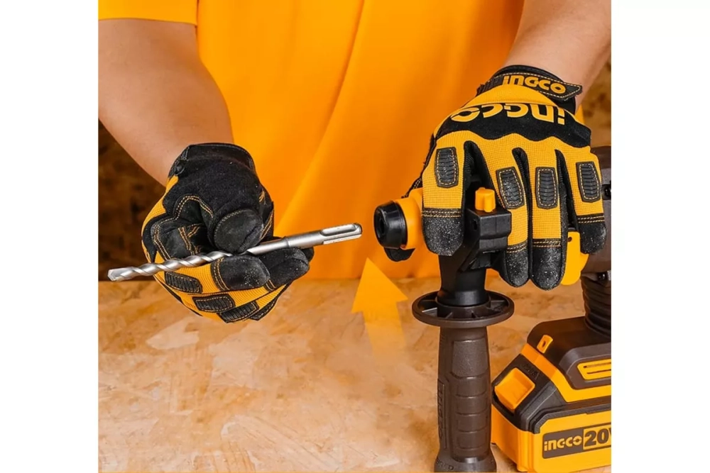 Аккумуляторный бесщеточный перфоратор SDS-Plus INGCO CRHLI202081 INDUSTRIAL 20 В 2 Дж 1x4 Ач