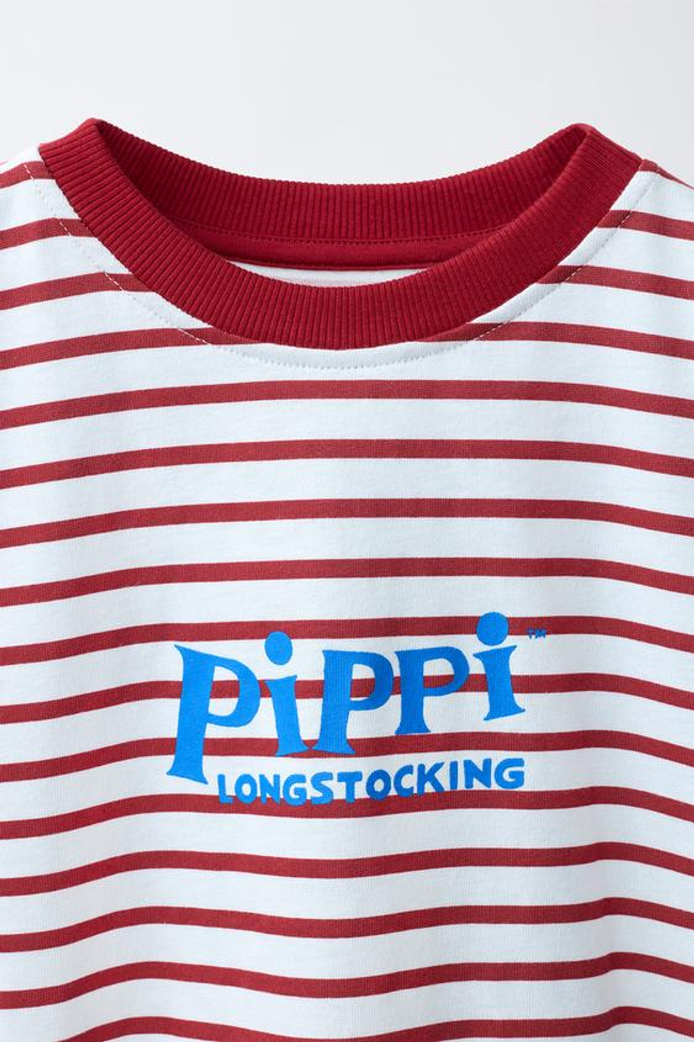 ZARA ФУТБОЛКА В ПОЛОСКУ С ПРИНТОМ PIPPI CALZASLARGAS © ASTRID LINDGREN COMPANY, СИНИЙ