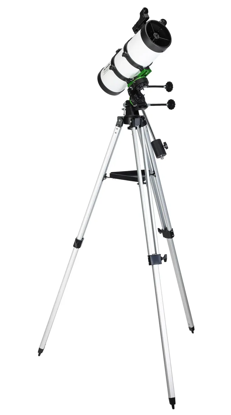 Телескоп Sky-Watcher P114N StarQuest EQ1 - боковой вид на полный штатив