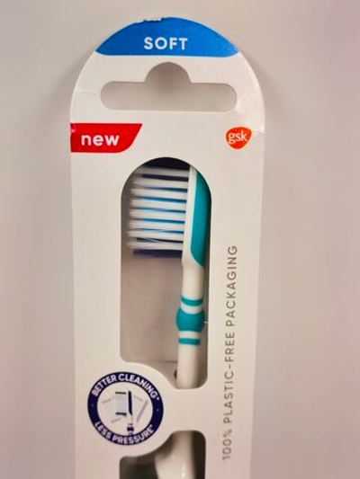 Sensodyne Зубная щетка Восстановление и Защита Мягкая