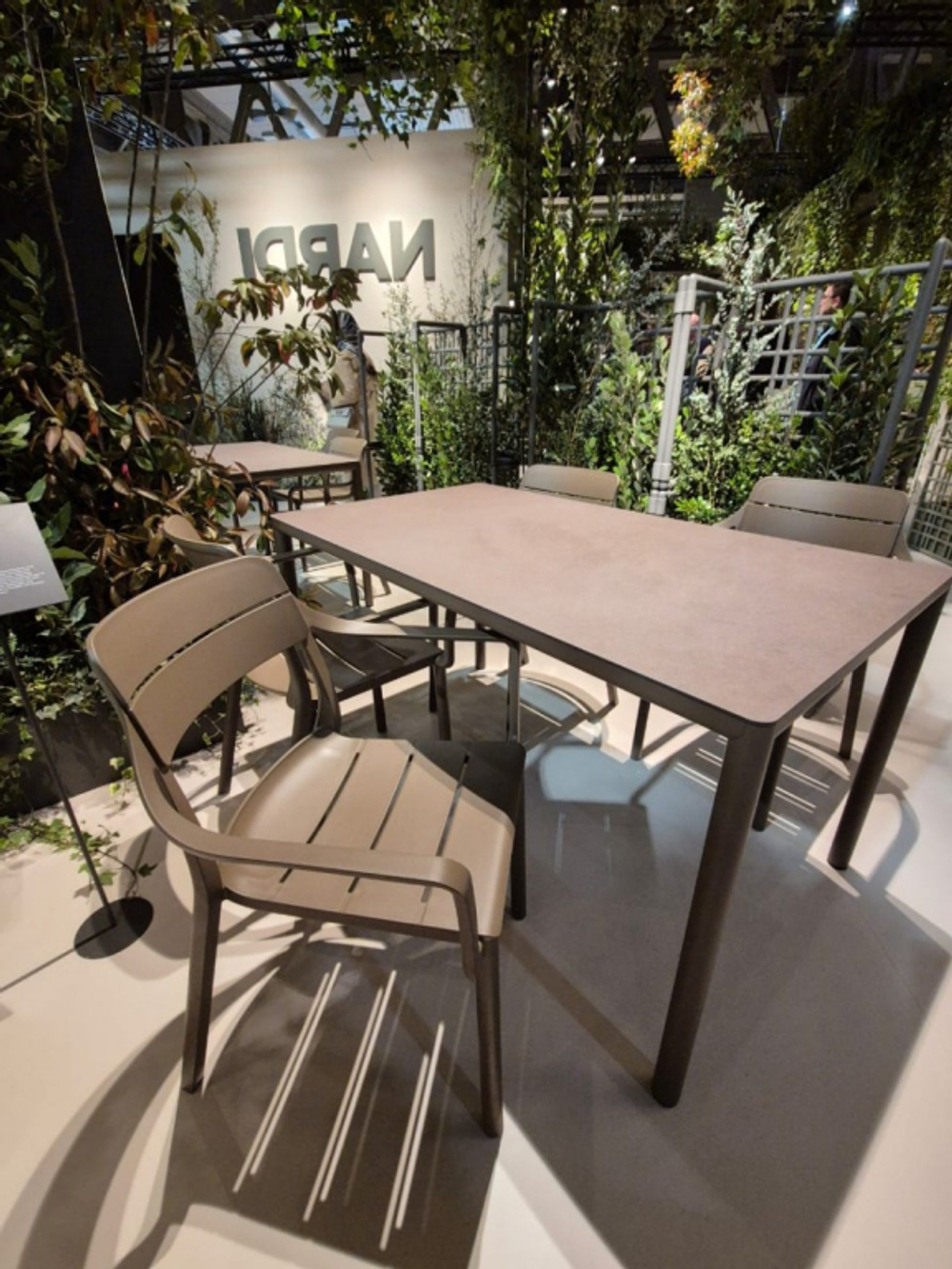 Кресло пластиковое Nardi Cassia, табак