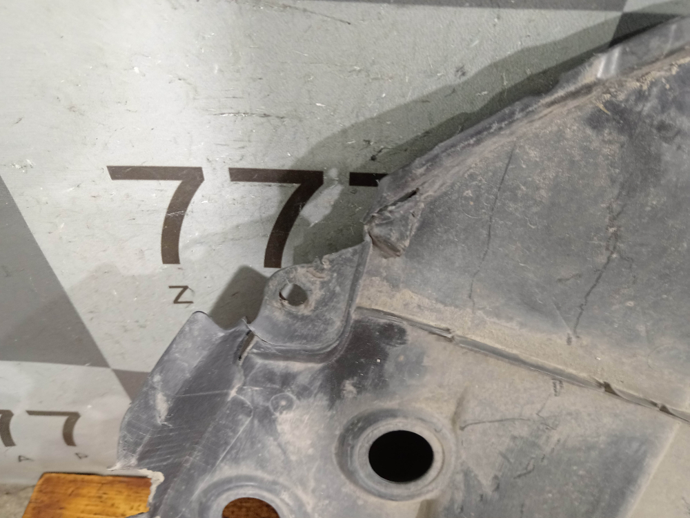 Защита (пыльник) переднего бампера Toyota Camry (XV70) 20-нв Б/У Оригинал 5144133221