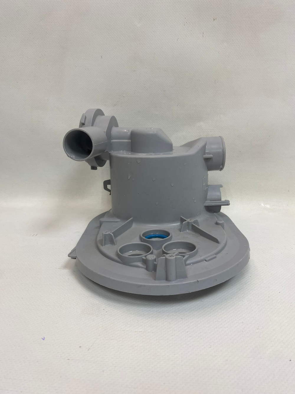 DIFP68B1AEU ктпч39 Чаша поддона для посудомоечных машин Ariston C00297922 б/у