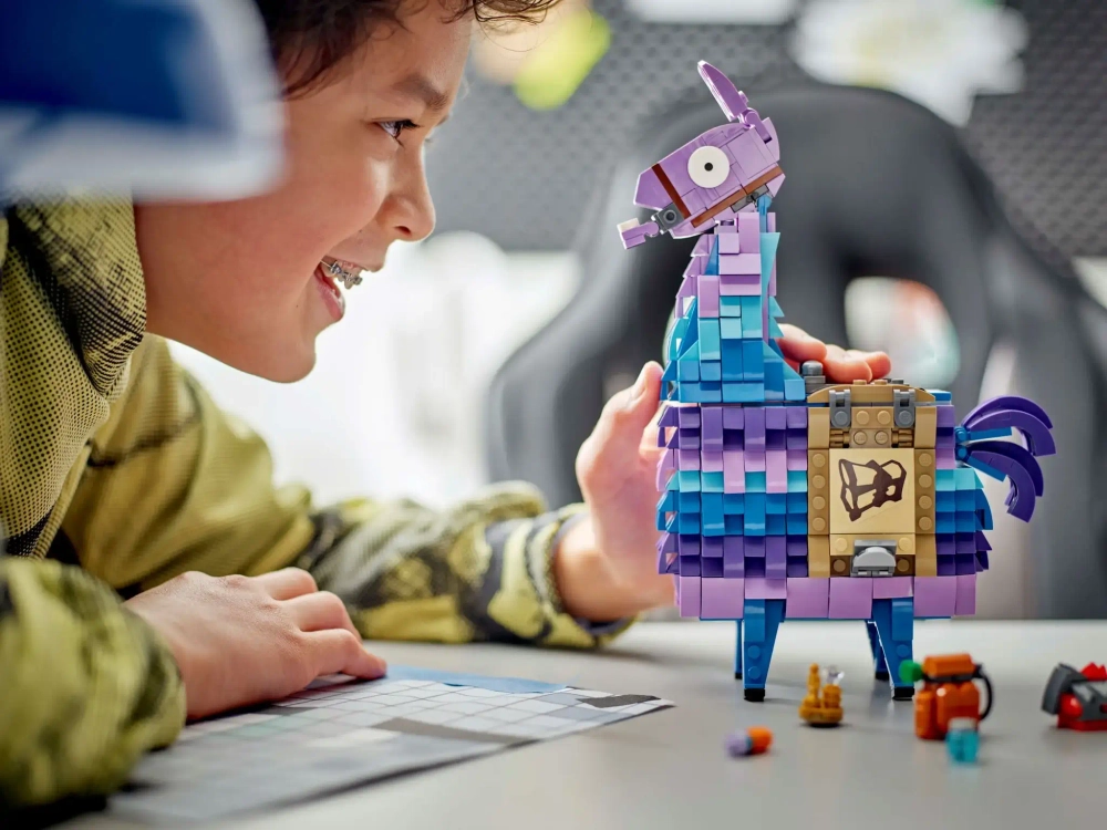 Конструктор LEGO Fortnite 77071 Подставка Лама