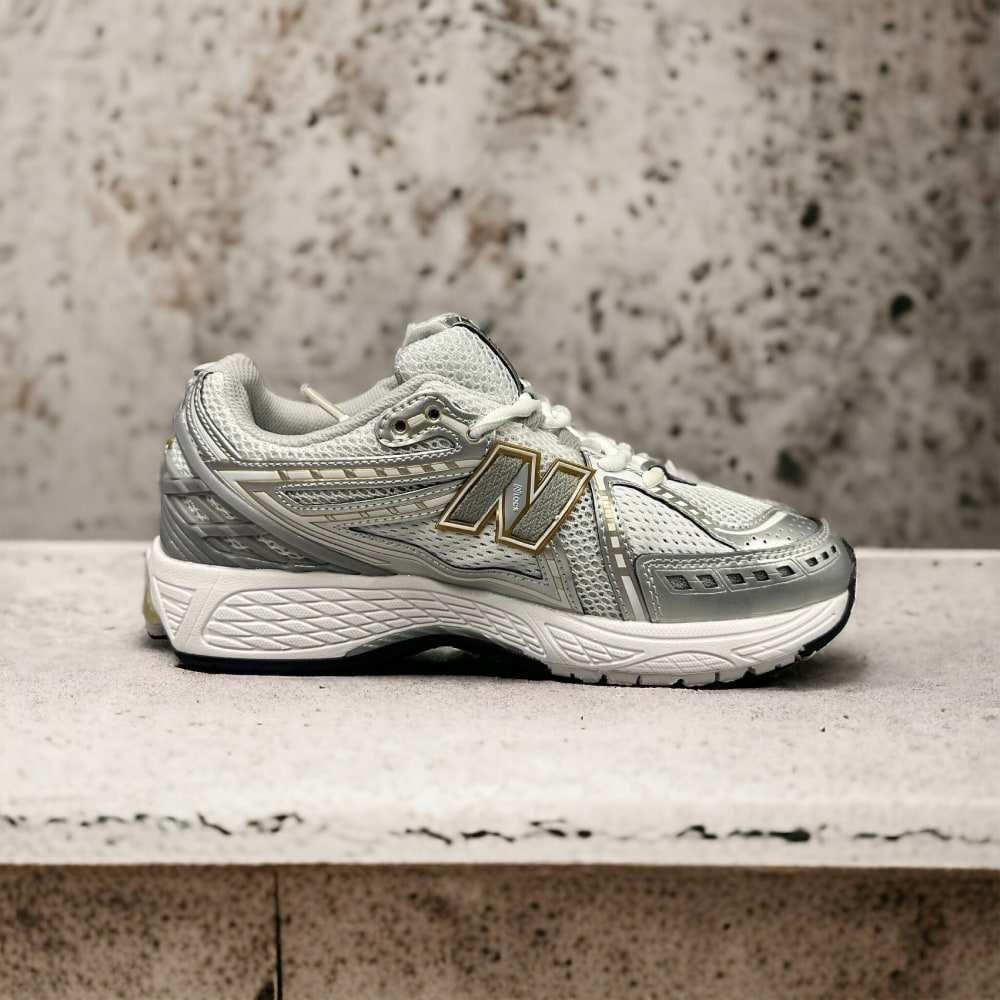 New Balance 1906R • Gray Gold