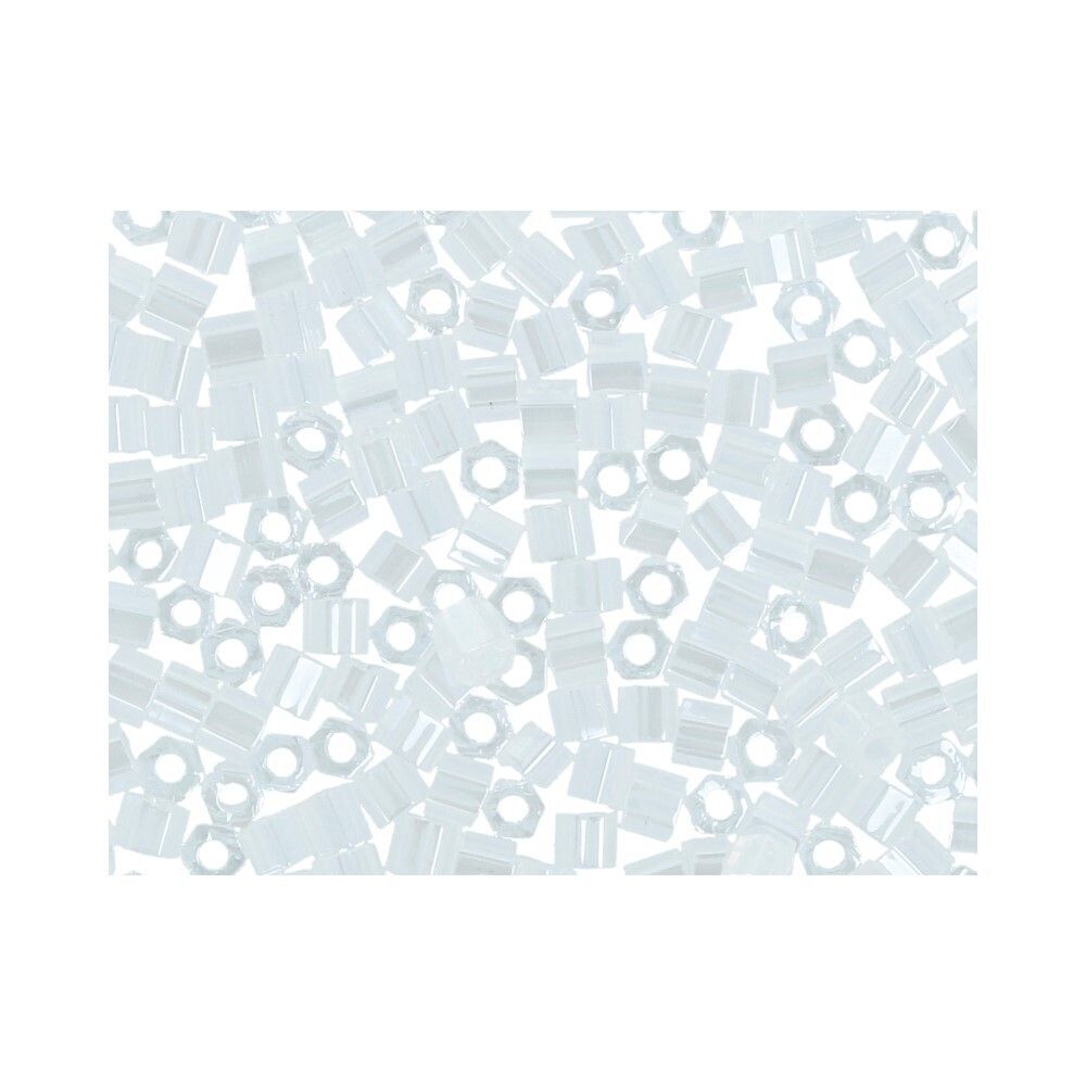 Бисер Toho 11/0 Hexagon 3 (2.2 мм), 25 г (5х5 г), 0141 белый/перл Бисер Toho 11/0 Hexagon 3 (2.2 мм), 25 г (5х5 г), 0141 белый/перл