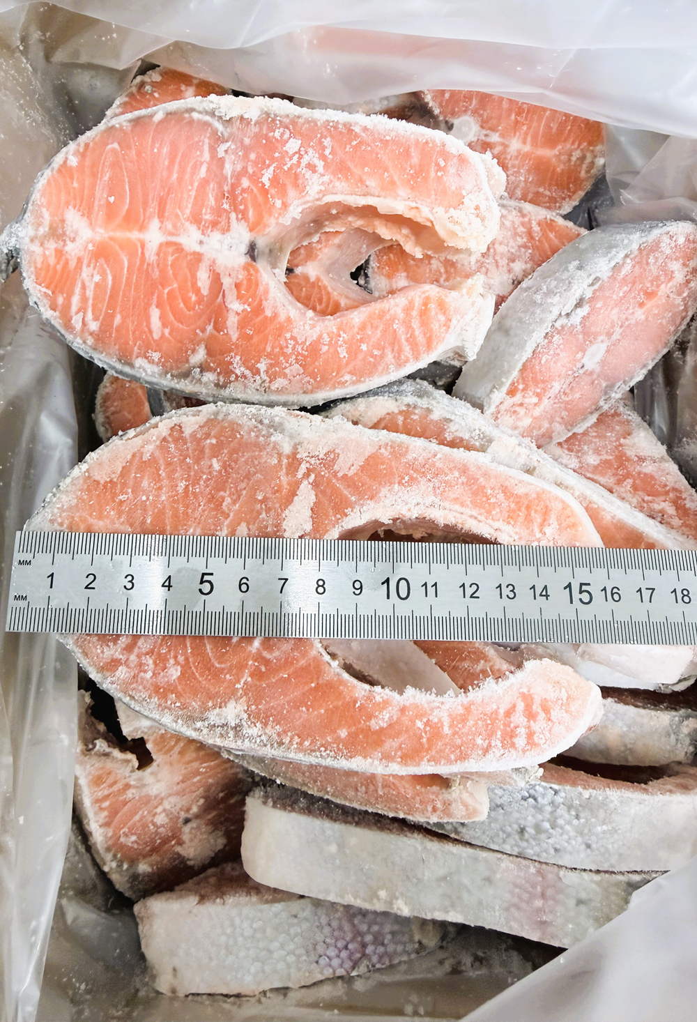 Форель стейк 650г замороженный в упаковке