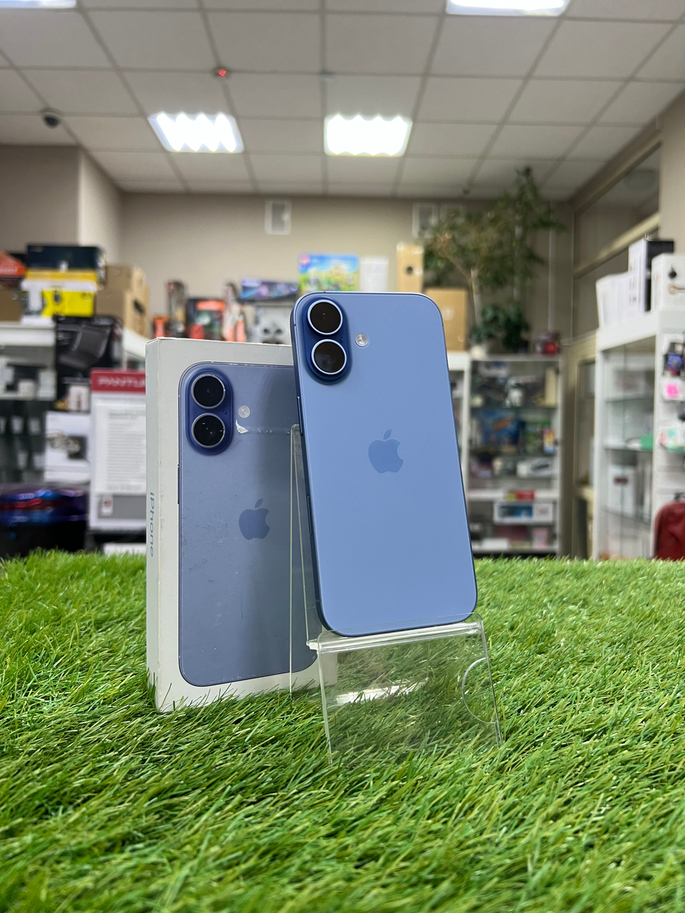 Б/У iPhone 17 256GB Blue