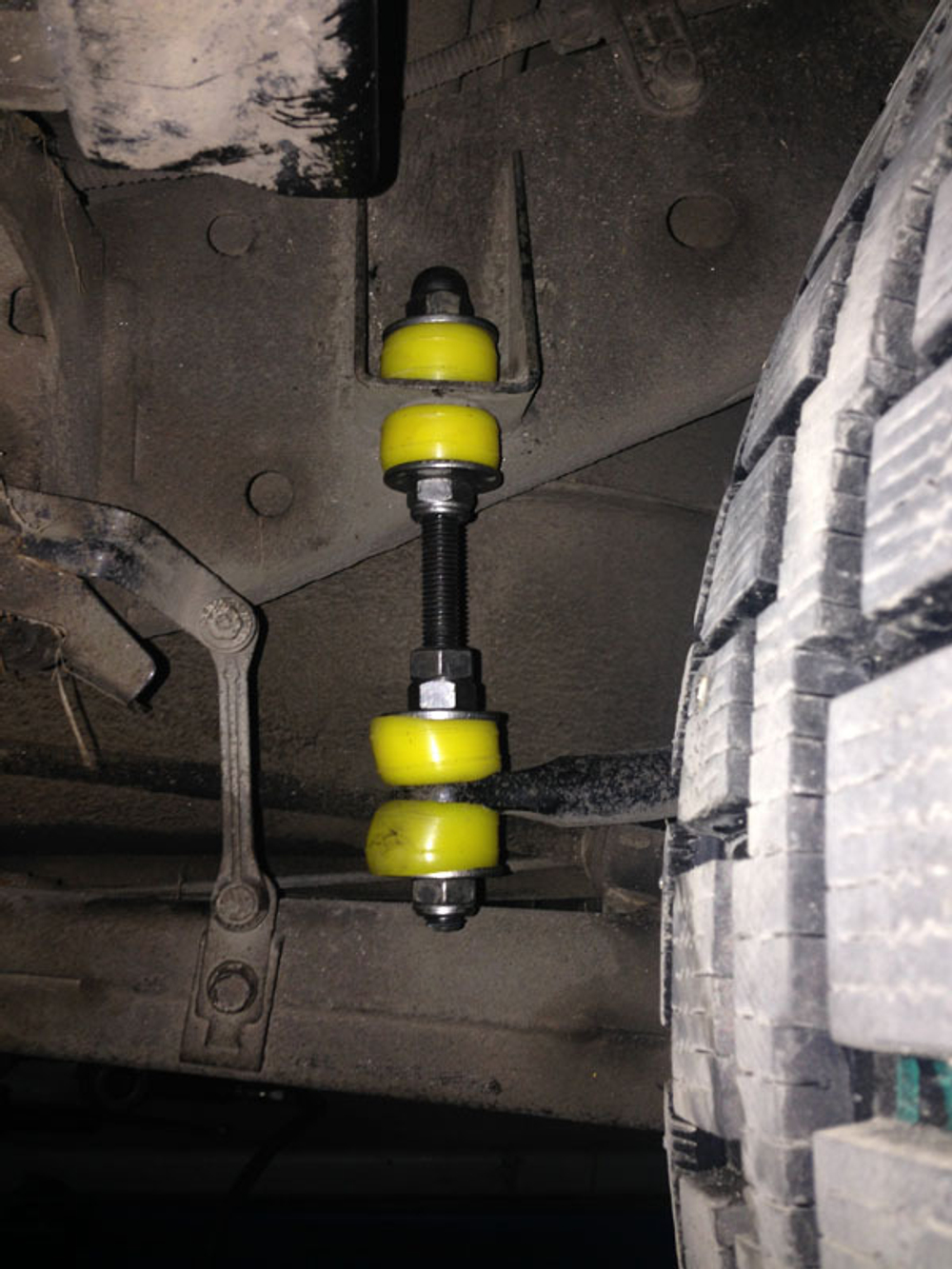Регулируемые стойки заднего поперечного стабилизатора Mitsubishi Pajero Sport II, Pajero Sport I