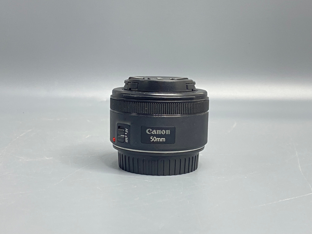 Canon EF 50mm f/1.8 STM