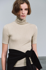 ФУТБОЛКА С КОРОТКИМИ РУКАВАМИ — ZARA