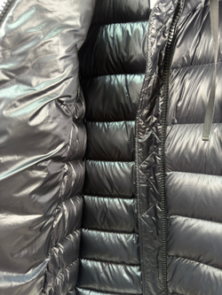 Пуховик Moncler